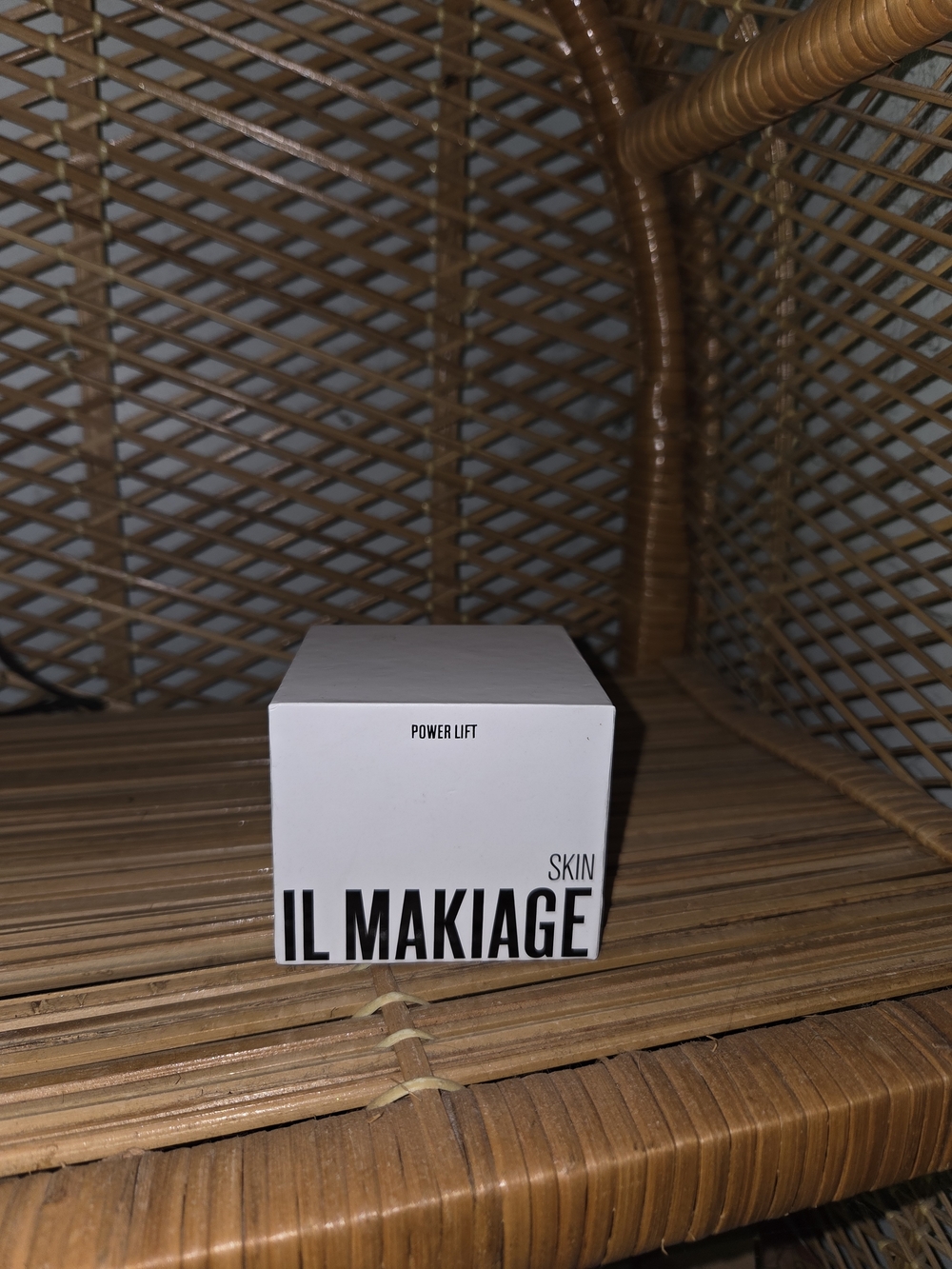 IL MAKIAGE Power Lift Skincare Box 1.7 Fl Oz
